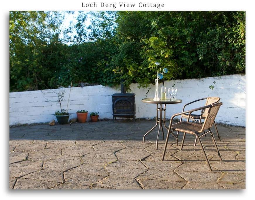 Cosy Self Contained Cottage With Stunning Views Killaloe Exterior photo